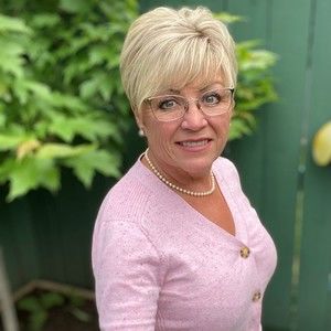 Meet your Posher, Faye